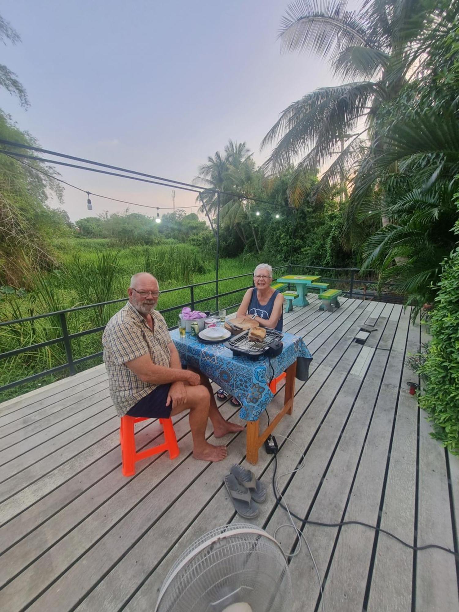 In Love Resort Chai Nat Exterior foto